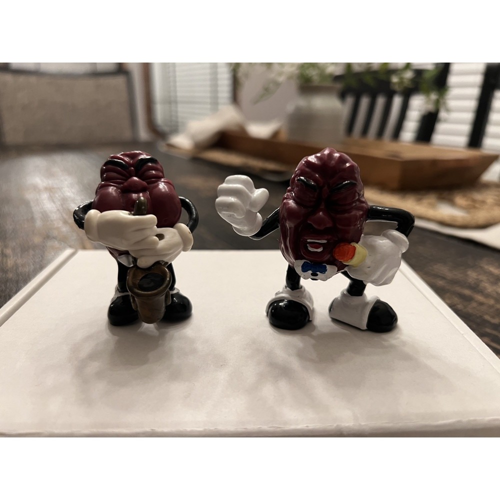 Vintage California Raisins Figures 2 Saxophone & Singer 1980s Collectibles